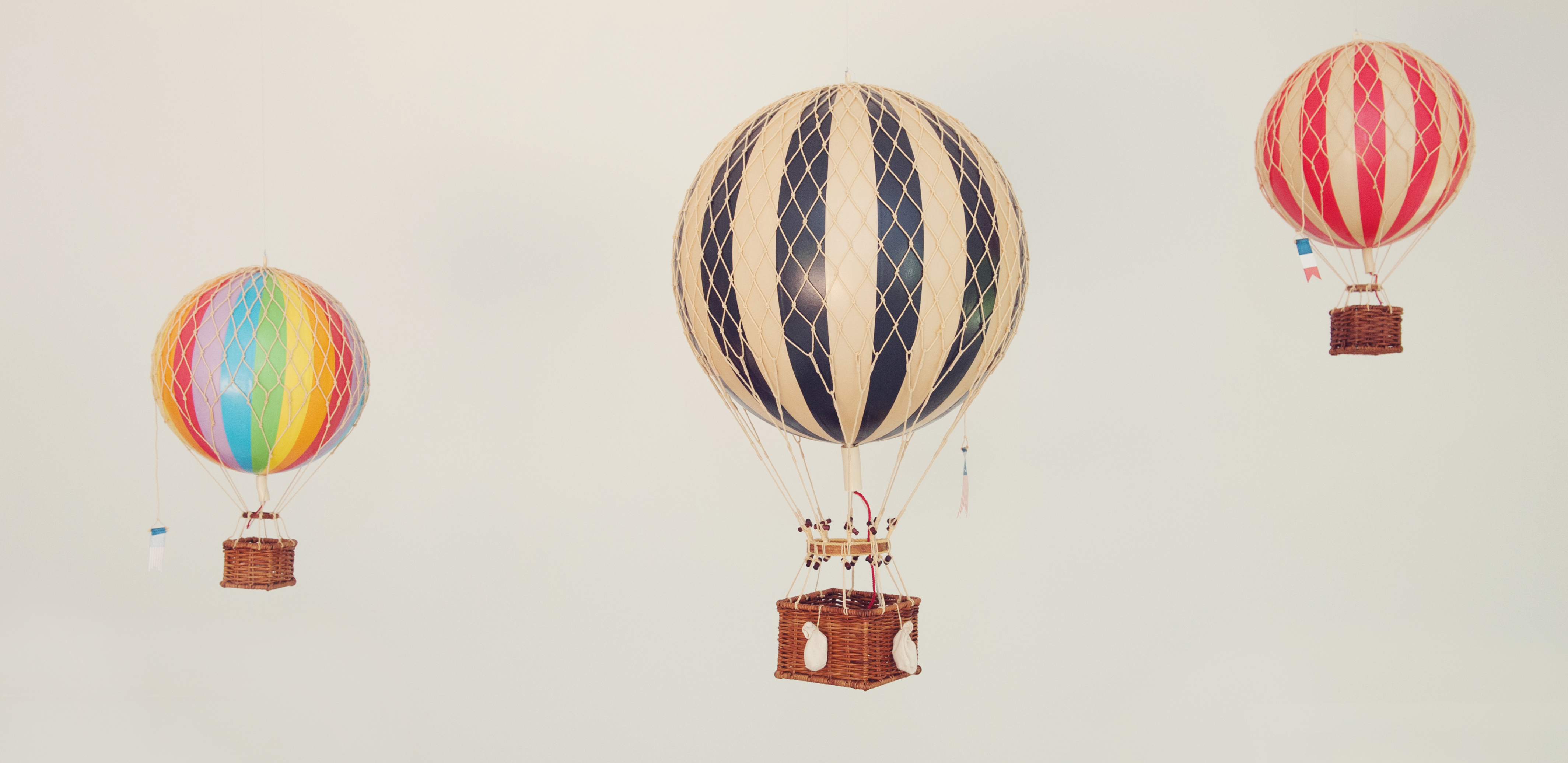 Vine Hot Air Balloon Black And Cream Large Oliver S Twisty Or